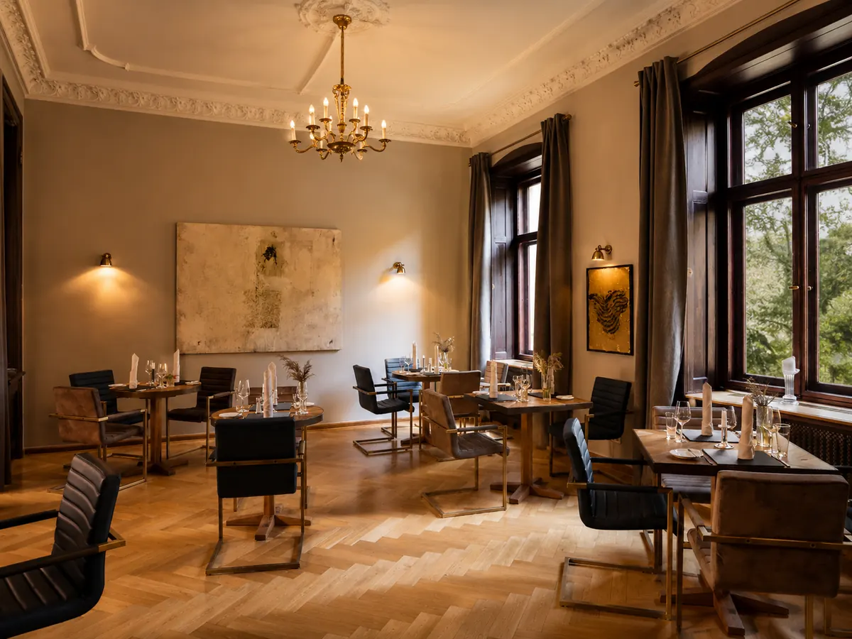 Restaurantbereich im Schloss Reichenow